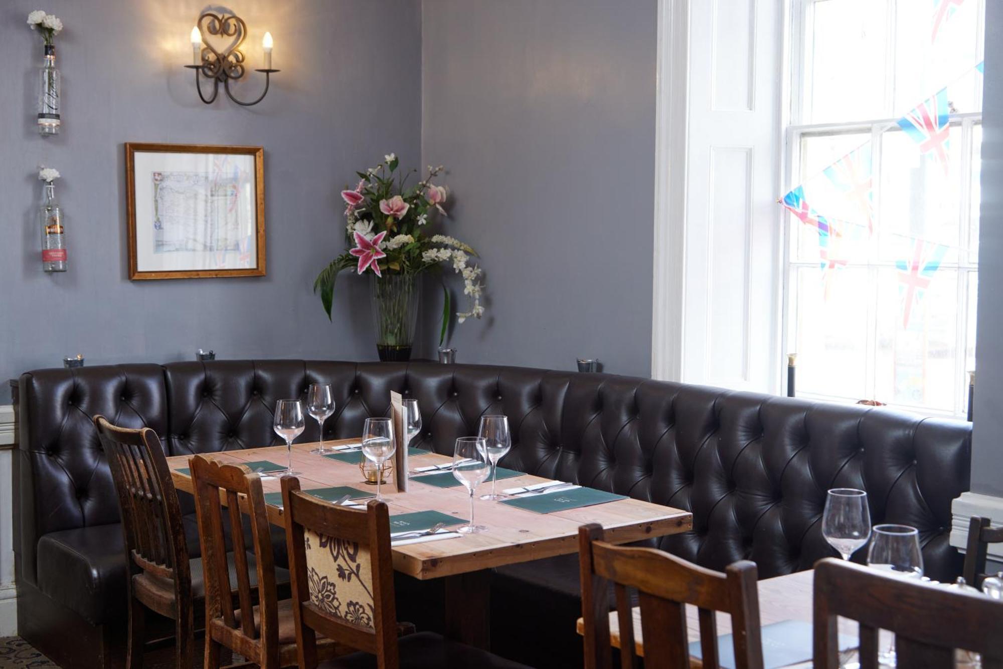 Kings Arms Hotel By Greene King Inns ウェスターハム エクステリア 写真